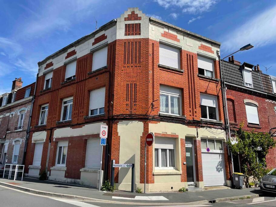 Apartment Calme Et Lumineux - Parking Privatif - Metro A 5mn *